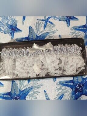 Vintage Dead Stock Never Worn In Original Box Wedding Garter White Lace Gray Bow